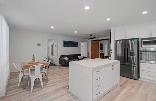 Callala Bay House | Driftwood Callala Plus+ - The Perfect Jervis Bay Retreat for up to 10 guests! 🐋