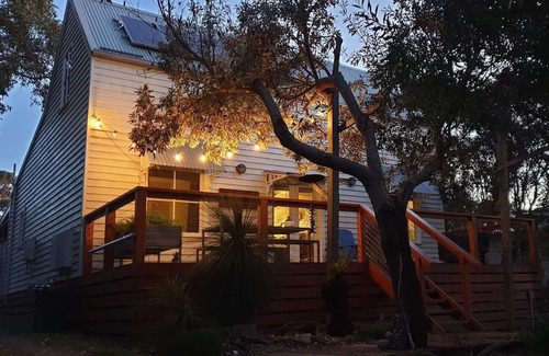 Walkerville Cottage | Driftwood Coastal Cottage.WoodFire.Linen Service.Perfect base Wilson's Prom