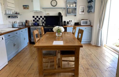 Digg House | Driftwood Cottage