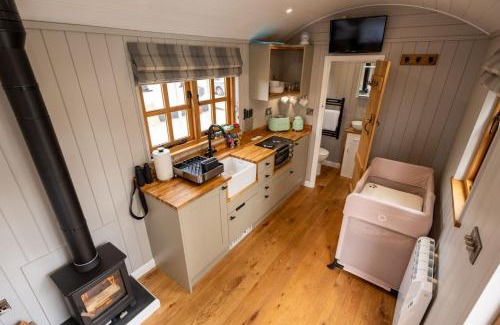 Corpach House | Driftwood & Hot Tub