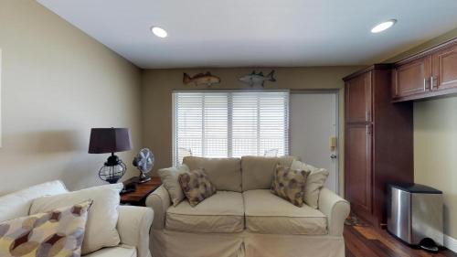 Isles of Capri Apartment | Driftwood Landing 13