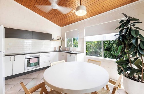 Fannie Bay Apartment | Driftwood Loft Tropical Gateway to Bayfront and CBD