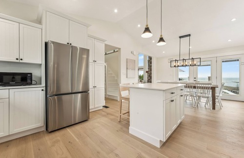 Tobermory Cottage | Driftwood: Luxe Lakefront Retreat w/Sauna & AC - Tobermory