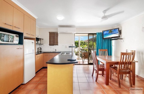 Yeppoon Apartment | Driftwood on the Beach - Up Stairs Unit 7