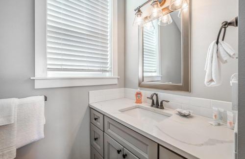 Nelscott House | Driftwood Pearl