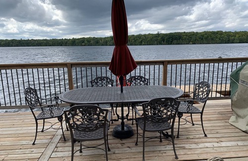 Baddow Cottage | Driftwood Point Waterfront Cottage