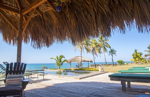 Treasure Beach Villa | Driftwood Private Seafront Villa w/Pool, 3-Bedrooms & Private Cook