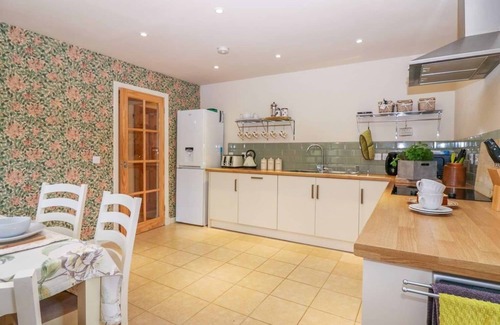 Salen Cottage | DRIMNATORRAN FARM LODGE, pet friendly, with open fire in Strontian