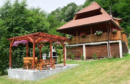 Ljubovija House | Drinska Tisina