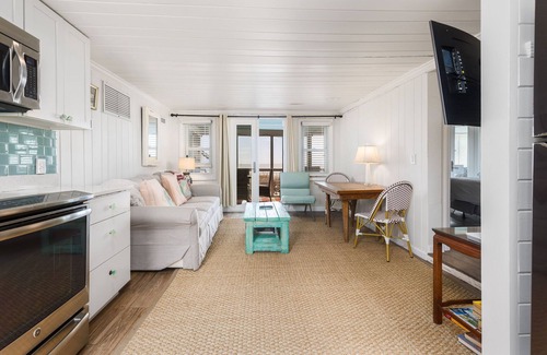 Folly Beach Apartment | Drip Dry Down: Charming Oceanfront 2BR Duplex with Heated Pool!