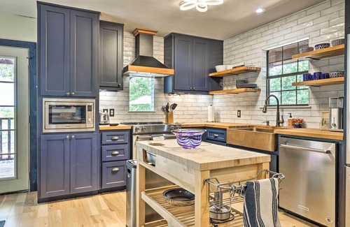 Dripping Springs Cabin | Dripping Springs Cabin w/Pool, Hill Country Views