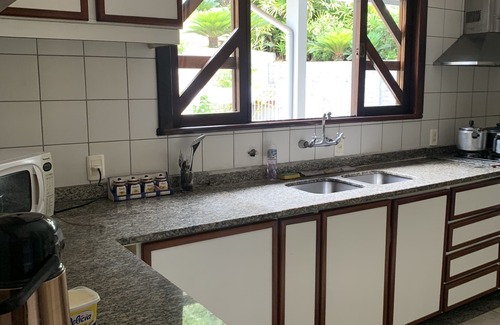 Centro House | DRIRIOS HOUSE guesthouse 3 minutes from the center. It has a swimming pool and large rooms.