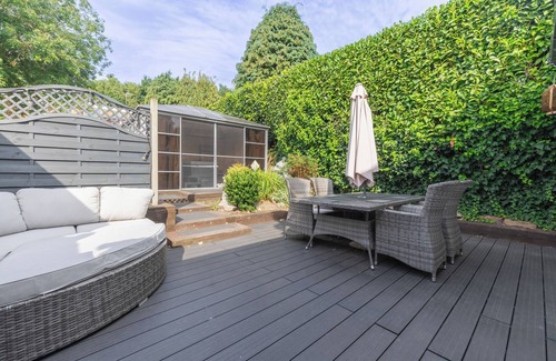 Acresford House | Driveway & Hot Tub | Big & Unique 3 Bed House