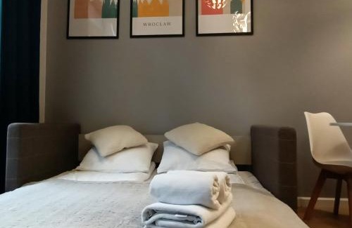 Fabryczna Apartment | DROINVEST Apartament Zarembowicza 33 WROCŁAW LOTNISKO AIRPORT