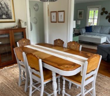 Geneva-on-the-Lake House | Drop Anchor Cottages and Lake House
