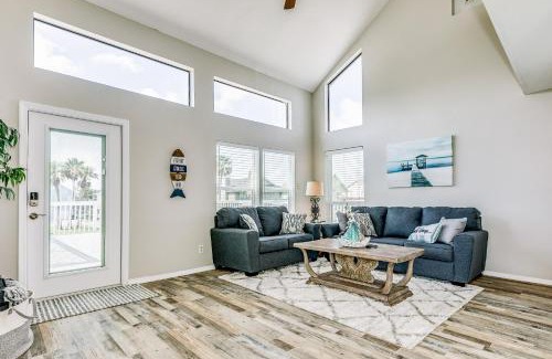 Terramar Beach House | Dropped Anchor