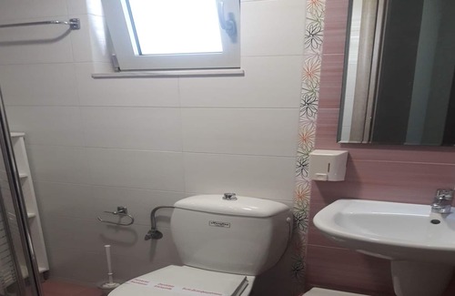 Mavrovouni Apartment | Drossia # 7 - One Bedroom Apartment, Sleeps 4