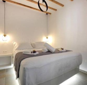 Herronisos Apartment | Droufakos’ home - Beachfront Lux 2BD apt. w. Views