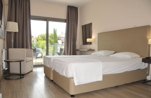 Droushia Hotel | Droushia Heights