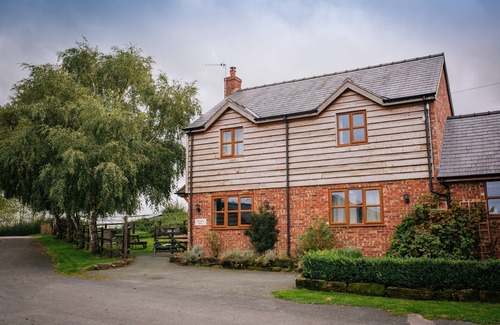 Malpas House | Drover's Barn - Stunning 3 bedroomed cottage with underfloor heating throughout.