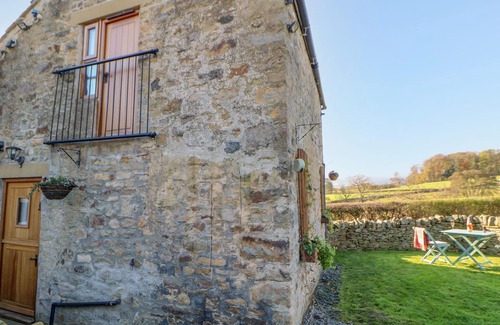 Wolsingham Cottage | DROVER'S COTTAGE, pet friendly, with a garden in Wolsingham