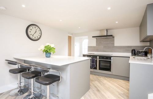 Corwen Cottage | DROVERS BARN, pet friendly, luxury holiday cottage in Corwen
