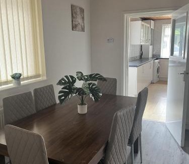 Manchester House | Droylsden House