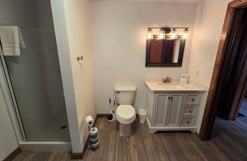 Drummond Cabin | Drummond Island Hotel & Vacation Homes - Lakeside Lodge