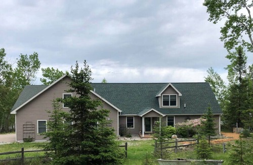Drummond House | Drummond Island Hotel & Vacation Homes - Sims Point Sunrise