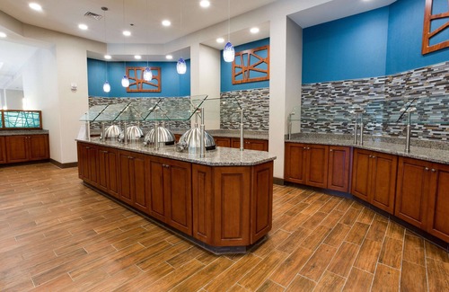 Burlington Hotel | Drury Inn & Suites Burlington