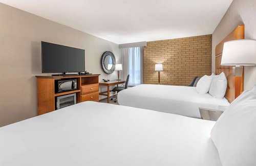 Champaign Hotel | Drury Inn & Suites Champaign