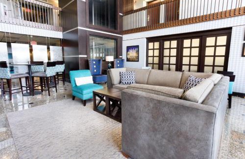 Waldron Hotel | Drury Inn & Suites Kansas City Airport