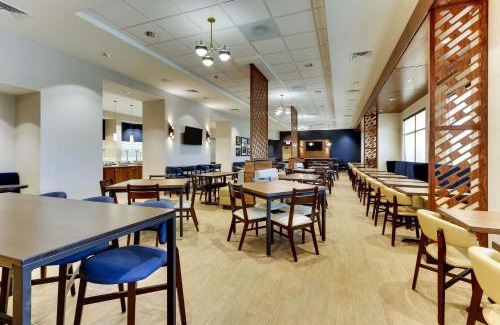 Twin Brook Hotel | Drury Plaza Hotel Chattanooga Hamilton Place
