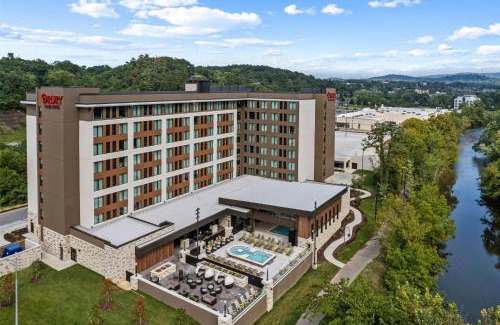 Pigeon Forge Hotel | Drury Plaza Hotel Pigeon Forge