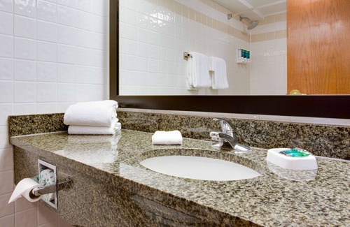Crownhill Park Hotel | Drury Plaza Hotel San Antonio Airport