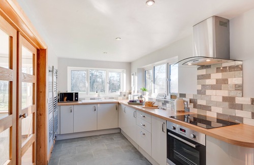 Tregaron House | Drws Nesa - Two Bedroom House, Sleeps 4