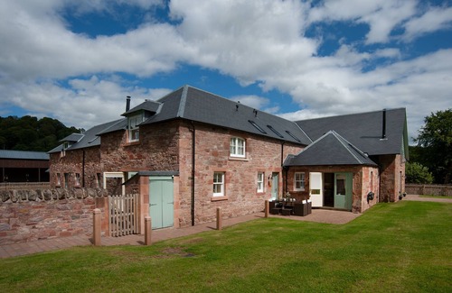 Melrose Cottage | DRYBURGH STEADING THREE - by the River Tweed at Dryburgh, sleeping 6