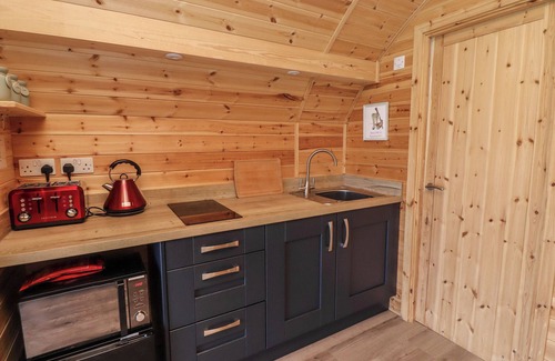 Lockerbie Cottage | DRYFE LODGE, pet friendly, character holiday cottage in Lockerbie