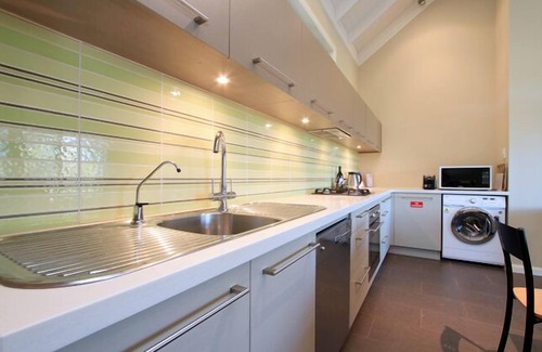 Megalong Valley Cabin | DRYRIDGE ESTATE - Sunrise Lodge