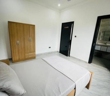West Coast Division Apartment | DSD-Apartments