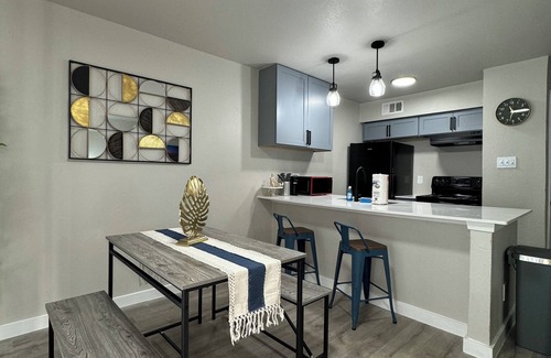 Park Central Apartment | DT Dallas Chic 1BD APT