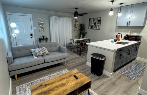 Park Central Apartment | DT Dallas Cozy Abode 1BD