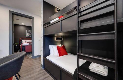 Rolling Mill Hill House | DT Nashville Walk to Broadway 2 Bedrooms Sleeps 8