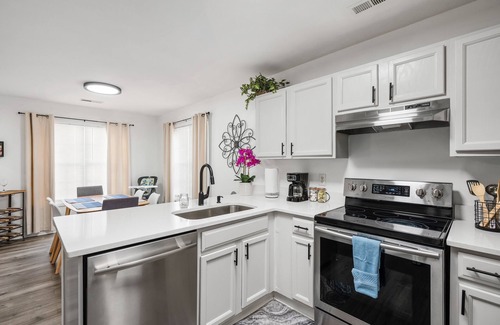 Downtown House | DTPrivacy*KidsFriendly*PetFriendly*300M*Walkable