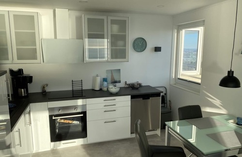 Sierksdorf Apartment | DTV * - look directly at the sea from your bed - one-room apartment, superbly furnished,