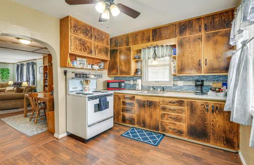 Belleville House | Dtwn Belleville Home with Yard Less Than 1 Mi to High Banks