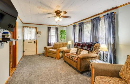 Belleville House | Dtwn Belleville Home with Yard Less Than 1 Mi to High Banks