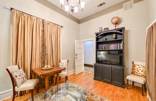 Decatur Apartment | Dtwn Decatur Apt Walk to Restaurants and Shops