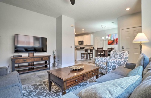 Mesquite Condo | Dtwn Mesquite Condo w/Resort Pool: Golf & Gamble!