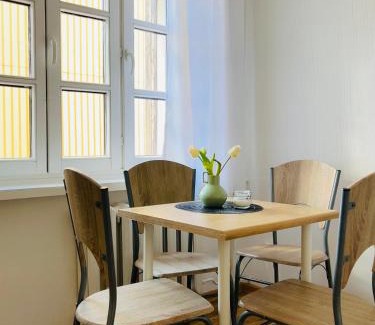 Namysłow Apartment | Duży apartament z kuchnią i łazienką